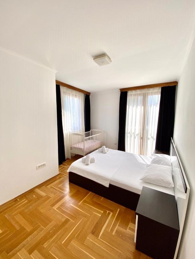 Apartments First Line Petrovac エクステリア 写真