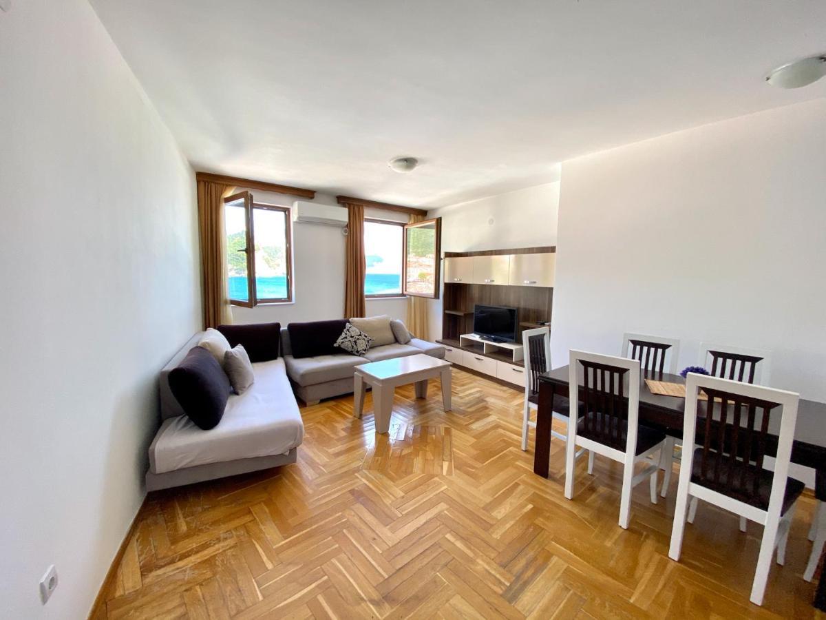 Apartments First Line Petrovac エクステリア 写真