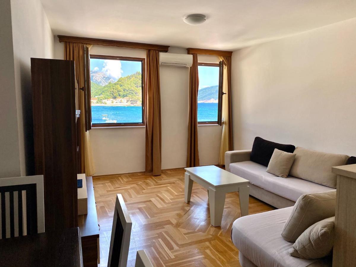 Apartments First Line Petrovac エクステリア 写真