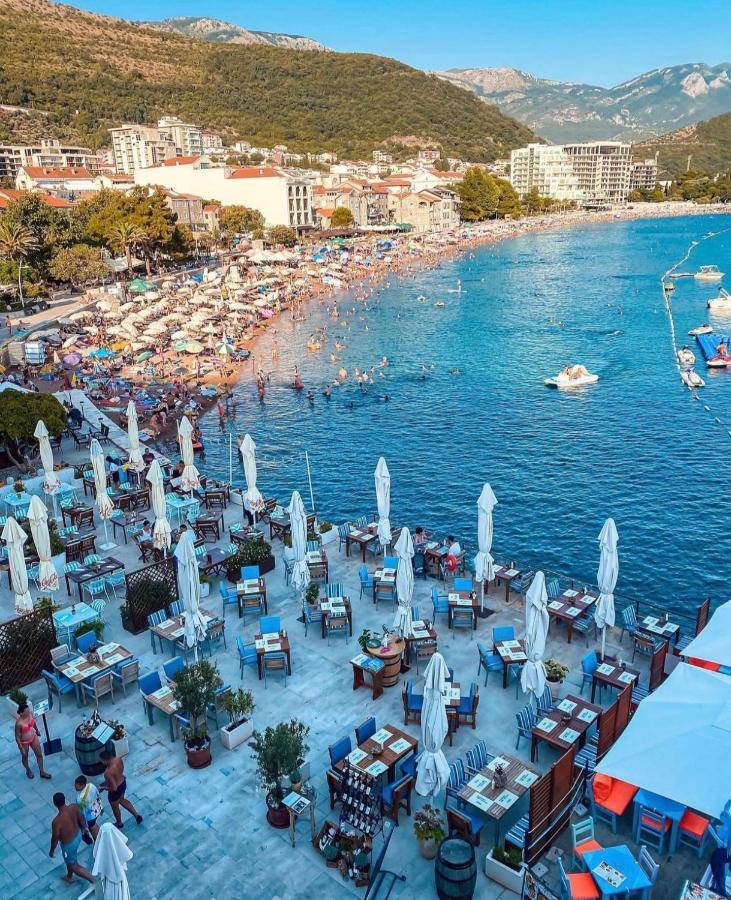 Apartments First Line Petrovac エクステリア 写真
