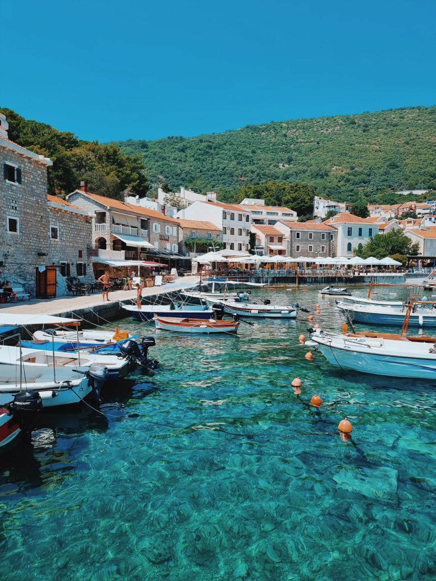 Apartments First Line Petrovac エクステリア 写真