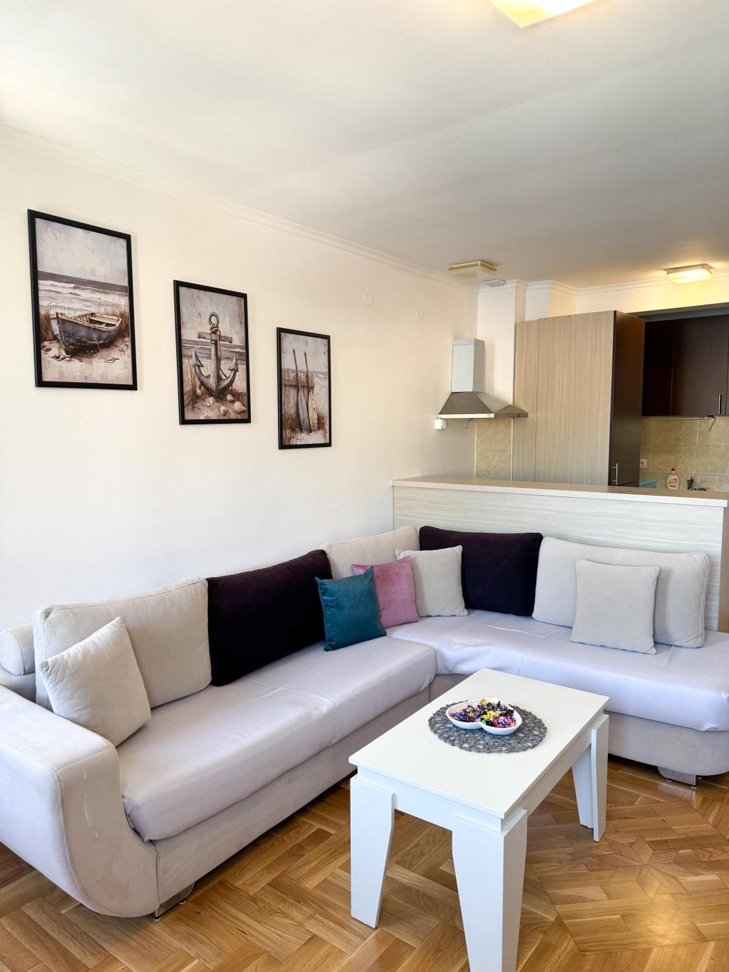 Apartments First Line Petrovac エクステリア 写真