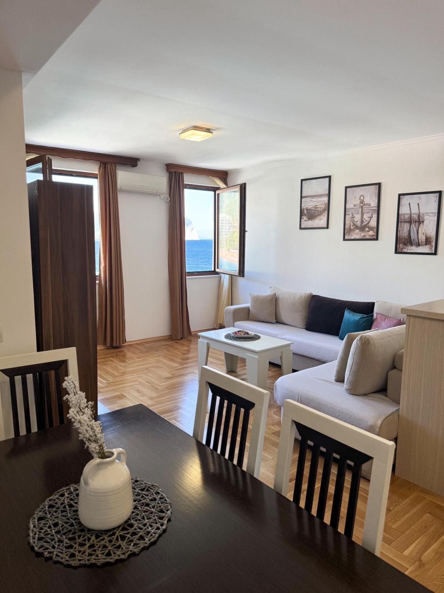 Apartments First Line Petrovac エクステリア 写真